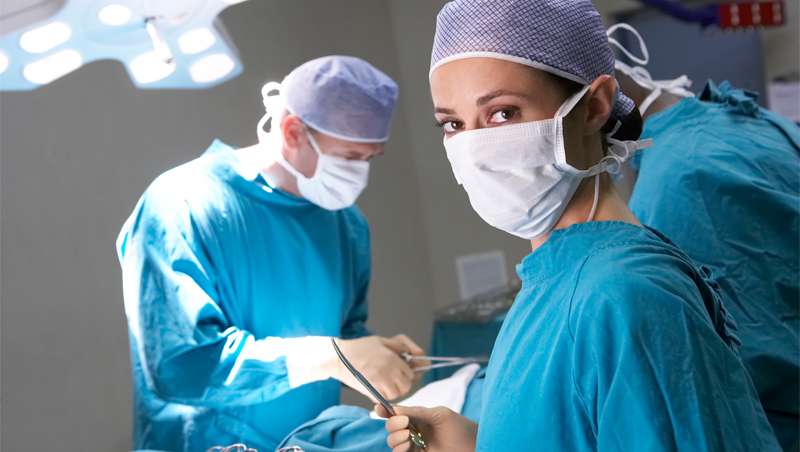 Pacientes de cirugía con certificado de seguridad