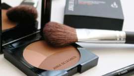 Es uno de los efectos más buscados del make-up, el bronceado en el rostro. Descubrimos cómo conseguirlo de manos de los profesionales expertos, consejos y herramientas recomendados 