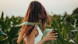 Nunca un Día de la Tierra estuvo más cargado de significado. Por eso, si lo tuyo es practicar la belleza responsable (o no y para que lo hagas), clarificamos conceptos en torno a la cosmética capilar sustentable, tu futuro y el del planeta 