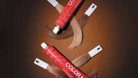 A firma aposta firmemente por esta nova tendência que realça a cor natural do cabelo e apresenta quatro delicados cores multitonais que se adaptam perfeitamente à pele