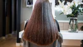 Roxana Gutu y Sonia Atanes, directoras de los salones de peluquería Lobelia Sagasta y SAHB respectivamente, explican cómo podemos evitarlo y qué hacer una vez que tenemos este problema