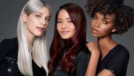 La famosa coloración ácida demipermanente de la marca Redken, icono de los peluqueros de todo el mundo, que matiza, refresca y trata. Multiefecto y multibeneficios, ahora, gratis para ti entre otras muchas ventajas
