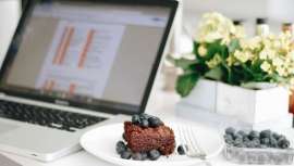 Germaine de Capuccini Goya nos ofrece algunas recomendaciones para evitar el sobrepeso relacionado con la relajación de los hábitos dietéticos