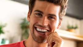 Descubre el tratamiento que arrasa entre las celebrities para lucir una sonrisa 10. Raquel Bollo y Laura Fa e influencers como Pablo Castellano ya han confiado en el equipo de expertos de Impress para mejorar su sonrisa