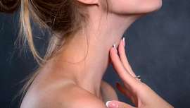 Un cuello sano debe tener tonificados sus principales músculos: el escaleno, el esplenio, el angular y al esternocleidomastoideo. Descubre la mejor manera de ejercitarlos.