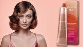 Un fichaje con visos de convertirse en estrella, en cuanto lo veas sobre el cabello de tus clientas. Los 9 tonos más que brillantes de la línea Color, te conquistan, dando respuesta además a la demanda actual y gustos de tus clientas 