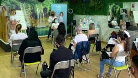 El método y línea Profesional Curly Hair, en tan solo un mes desde su lanzamiento, se convierte en una propuesta de éxito seguida por salones y profesionales, para el diagnóstico y tratamiento del cabello rizado 