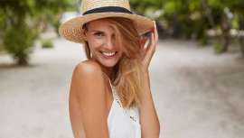 Dado que la piel no es la misma en invierno que en verano, hay que adaptar los tratamientos y prepararla de cara a la época estival con los mejores productos orgánicos para ello. Phyts tiene todas las claves y propuestas 