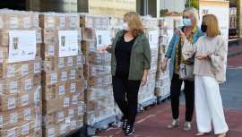 Casi doscientas mil botellas de 200 ml de esta solución clave en la higiene de manos y para evitar la propagación de la Covid-19 son las que Fundación VMV Cosmetic Group ha donado en esta nueva campaña solidaria de la empresa 