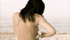 La espalda no siempre cobra la importancia que se le debe atribuir, pese a que esta zona ha sido siempre un icono de sensualidad y de belleza
