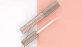 Geka lanza Crystal Clear PCR-Bottle, aplicador para un look impecable diseñado para cosméticos líquidos como brillo o color de labios, hecho de material reciclable  