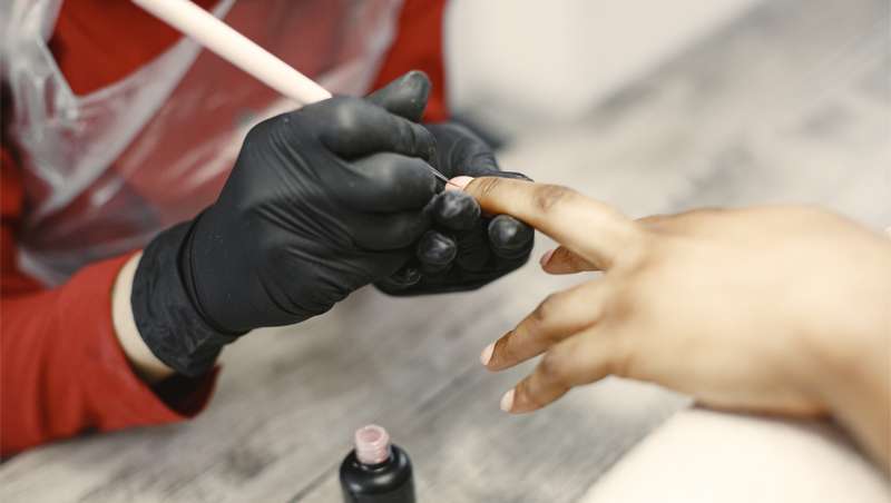 Milky Ombre é a nova e revolucionária tendência em manicure