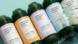 Para convertir el lavado del cabello y/o la ducha en un momento relajante de bienestar y propiedades curativas y acondicionadoras para pelo y piel, ahorrando, además, en el uso de jabones y champús. Con Vitamina C