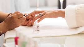 Los tiempos han cambiado y nuestros consumidores exigen, cada vez más, servicios específicos de pies y manos en el salón