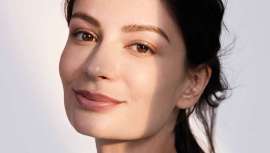 Las mascarillas han dejado de ser obligatorias en espacios abiertos y el tercio inferior del rostro vuelve a estar en el punto de mira. Tenemos el tratamiento al rescate para el descolgamiento y/o envejecimiento