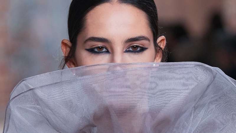 El eyeliner inverso, la tendencia que arrasa