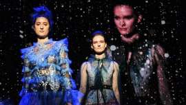 Anuncia su venta de entradas y programa con Tribu-Te Show y sus estrellas invitadas, en esta ocasión, Angelo Seminara, Christophe Nicolas Biot, Candice Mckay y Alexandre de Paris