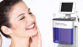 La piel del rostro tiene su aliado en Hydralift FX, un equipo de estética de última generación para tratamientos faciales enfocados específicamente en limpieza intensiva de la piel con una asegurada acción antiedad