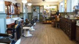 Derogada la antigua ley la cual señalaba que una persona que abriera su barbería o peluquería el domingo tendría que pagar una multa de 5 dólares por la primera infracción e incluso podía ser encarcelada si se repitiera la apertura 