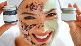 Lejos de la creencia de que un peeling borra el bronceado, al contrario, es recomendable, ya que se eliminan las células muertas y la piel se revitaliza e ilumina