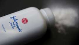 El jurado de la corte del estado de Illinois se pone finalmente del lado del gigante de bienes de consumo y salud en esta encarnizada lucha legal en lo referido a la peligrosidad del talco en las formulaciones cosméticas