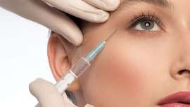 Clínica Bayón nos explica aquellos tratamientos basados en la toxina tipo A, indicados especialmente para tratar las arrugas de expresión, las migrañas o la hiperhidrosis