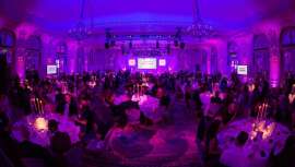 Londres se viste de gala para recibir finalmente y tras la pandemia a la vigésima edición de los premios Pure Beauty Awards, donde se premia a los líderes en innovación del mercado global de la belleza 