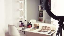 ¿Cómo me visto? ¿Cómo me peino? ¿Y cómo me maquillo? Cristina Lobato responde a todas tus dudas frente al espejo en tu primera entrevista de trabajo tras la rentrée 