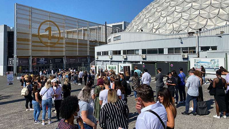 O público regressa em massa à principal feira de França