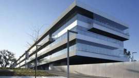 En un mundo digitalizado, híbrido, globalizado, complejo y repleto de nuevos desafíos, las mujeres necesitan fortalecer su liderazgo en salud y empoderamiento profesional con nuevas competencias digitales y mayor autocuidado para su bienestar