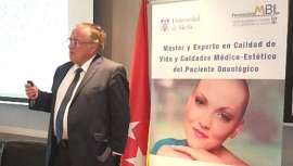 Álvarez de Mon es docente en el Máster y Experto en Cuidados Médico-Estéticos del Paciente Oncológico, títulos propios de la Universidad de Alcalá y Formación MBL