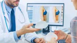 La confianza es el principal motivo que influye en la decisión del paciente a la hora de elegir un médico estético frente a una minoría que basa la elección en el presupuesto