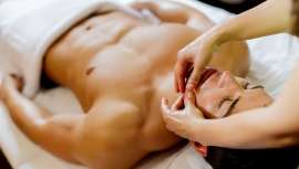 Los hombres deberían reservar más tratamientos faciales y corporales, depilación e incluso maquillaje permanente en los próximos meses, predice la plataforma estadounidense Mindbody en su Índice de Bienestar 2021