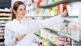 El 25 de septiembre se celebra el Día Mundial del Farmacéutico, una figura en primera línea durante la pandemia y que también tiene mucho que decir en materia de dermofarmacia