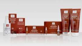 Aporta el exclusivo e innovador complejo HGFX3®, registrado por MartiDerm, que cuenta con tres Factores de Crecimiento. Es un tratamiento multifactorial que actúa en 6 niveles