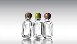 Oribe lanza su nueva colección de fragancias, que presenta el aroma Côte d’Azur característico de la marca junto con dos nuevos perfumes, Valley of Flowers y Desertland