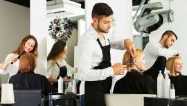 Durante los meses de pandemia y a raíz de cierres y confinamientos se estima que son medio millón los clientes perdidos por los salones de peluquería. Estos y otros reveladores datos, analizados en Salón Look 