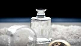 El fabricante de vidrio esloveno ha dado un paso importante hacia el vidrio neutro en carbono mediante el uso del llamado gas de hidrógeno verde para producir lo que describe como la botella de vidrio más sostenible del mundo