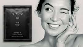 Reduce la inflamación en menos de 15 minutos, a la vez que recupera lípidos. Ideal postratamiento, también se recomienda su uso en casa como gesto de belleza y antienvejecimiento