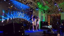 Por todo lo alto y con los principales representantes del sector de la peluquería en España, en una gran fiesta donde no faltaron los responsables de la marca por sus 20 años de éxitos