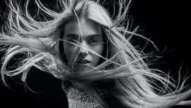 Es un nuevo protocolo diseñado por el estilista para su salón con el fin de dotar de vida al cabello dañado, roto y apagado