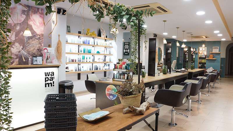 La peluquería del siglo XXI ya está aquí: Wapa'm Cosalon by Marta Cid y comparte el espacio