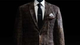 Diseñado por la artista de Melbourne, Pamela Kleeman-Passi, la cual perdía a su marido en 2016 a causa de un cáncer de próstata, en colaboración con la empresa de alta costura asutraliana Politix