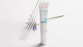 Cleanance Comedomed Cuidado Secante Localizado es una emulsión altamente eficaz que reduce los daños visibles y previene la aparición de nuevas imperfecciones en las pieles acnéicas