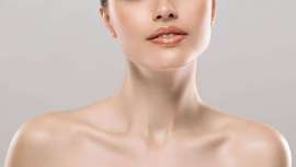 Flacidez, arrugas, ángulo mandibular desdibujado... El cuello es el gran delator de la edad, pero hay un tratamiento capaz de devolverle su juventud, y sin pasar por el quirófano