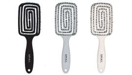 Gracias a su estructura geométrica y flexible se adapta a la cabeza para cepillar el cabello con facilidad