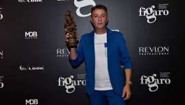 El ovetense Manuel Mon ha conseguido sumar su quinto Fígaro con Origami, simetrías artísticas y belleza oriental, tal y como él mismo define. Un impresionante editorial que nos hace una vez más caer rendidos al genio creativo de este profesional