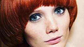 Los bobs se actualizan con nuevas versiones cargadas de energía, adaptándose al carácter de cada mujer. Minimalistas, retros, con un extra de volumen y muy buena onda. Seguro que encuentras el ideal para tu clienta