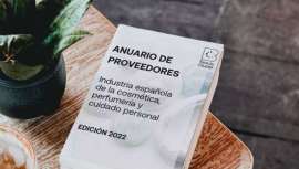 Creacosmetica conecta a más de 150 empresas de toda la cadena de valor de la cosmética, perfumería y cuidado personal. Iniciativa de Beauty Cluster. Versión digital y también impresa para los interesados