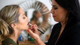 Será en Beauty Contact Galicia, que va a tener lugar en Santiago de Compostela los días 27 y 28 de febrero en el Gran Hotel Los Abetos. Donde aprender con Cristina Lobato todos los secretos para un maquillaje wedding perfecto y a la última 